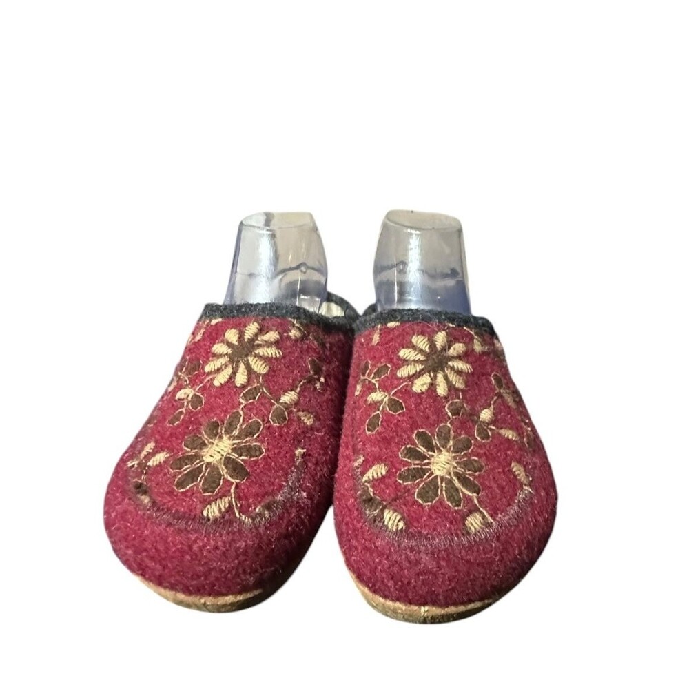 Taos Woolderness Red Embroidered Wool Slippers Clogs EU 37 US 7 Made Spain
